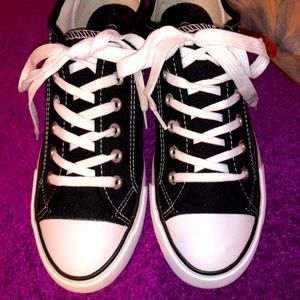Women’s size 8 “converse” sneakers
